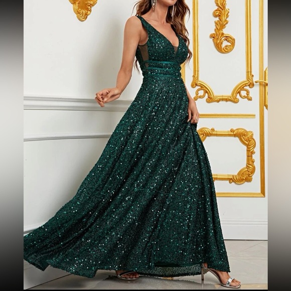 Luxe plunging V neckline party formal prom wedding bridesmaids gown dress - Picture 6 of 6